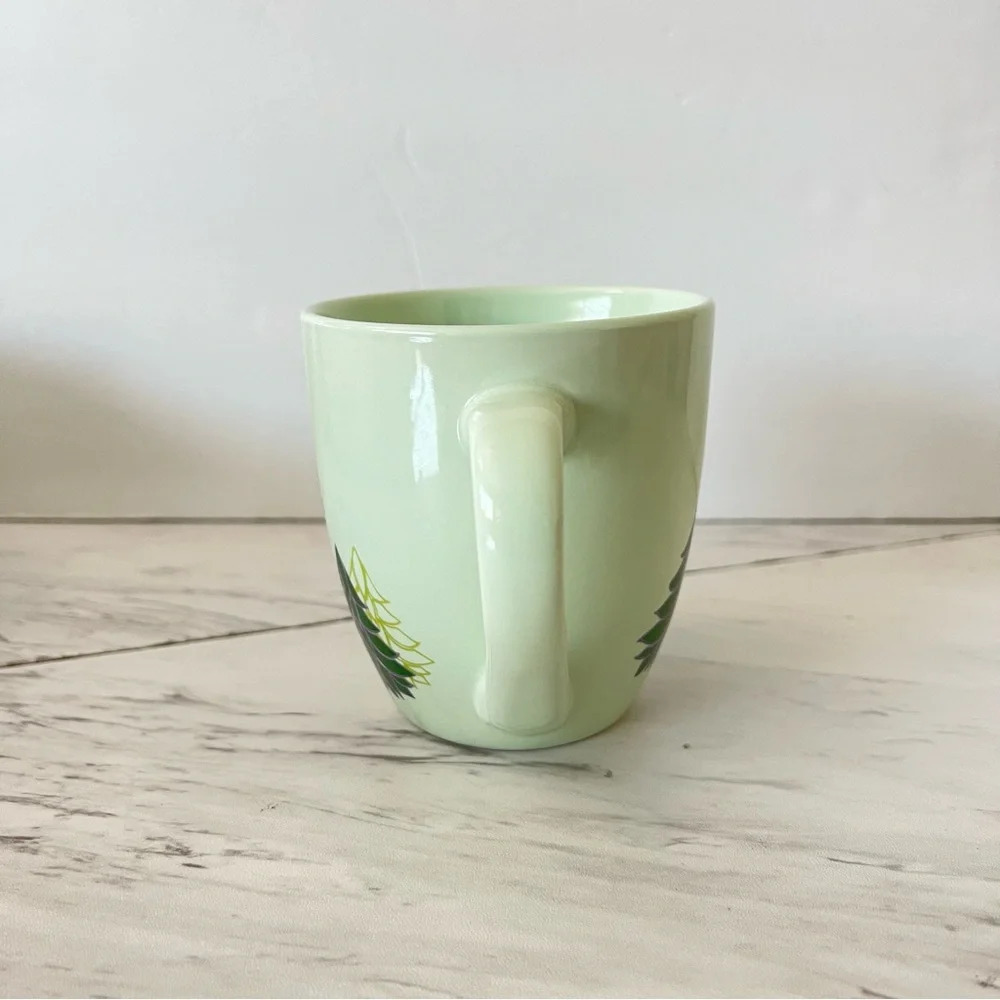 New without box, Starbucks Coffee Mug 16 Fl Oz. 2020 Holiday Christmas Pine Tree - Picture 4 of 7